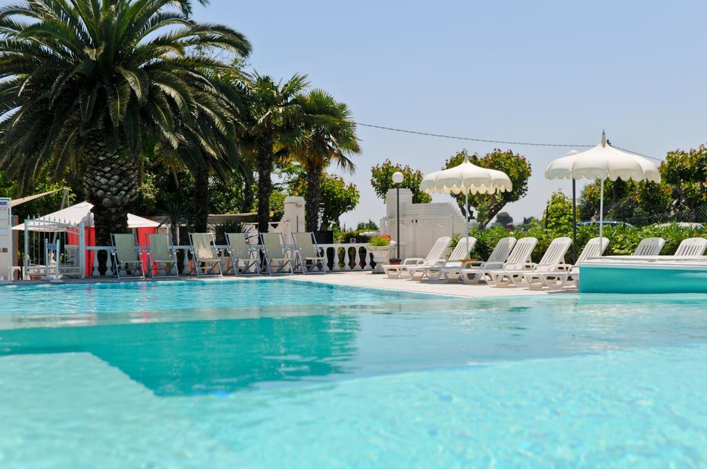 Camping Village Riviera Numana Εξωτερικό φωτογραφία